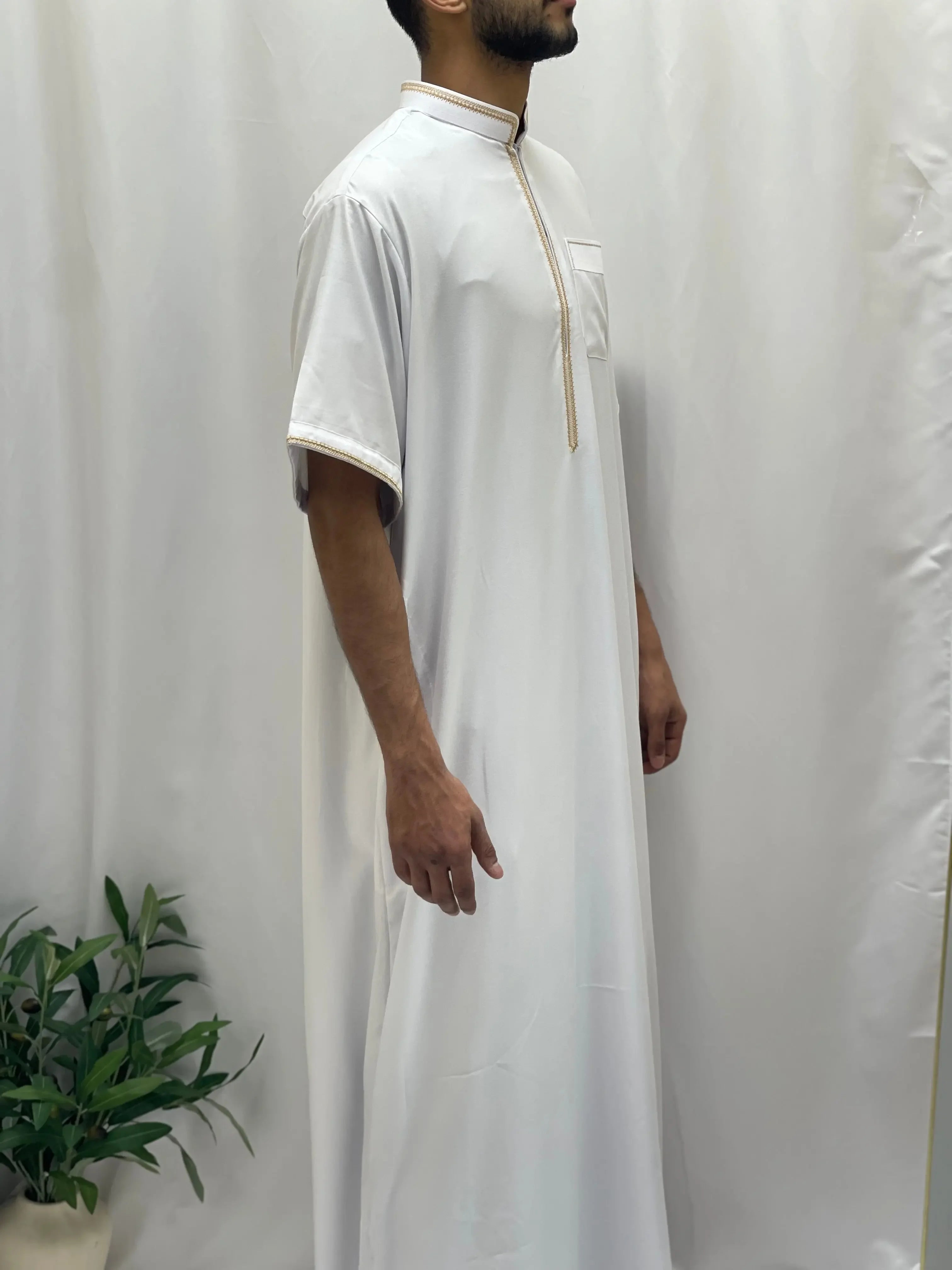 Timeless Elegance: Men's Durable Kaftan Thobe with Gold Details Palestinian Elegance
