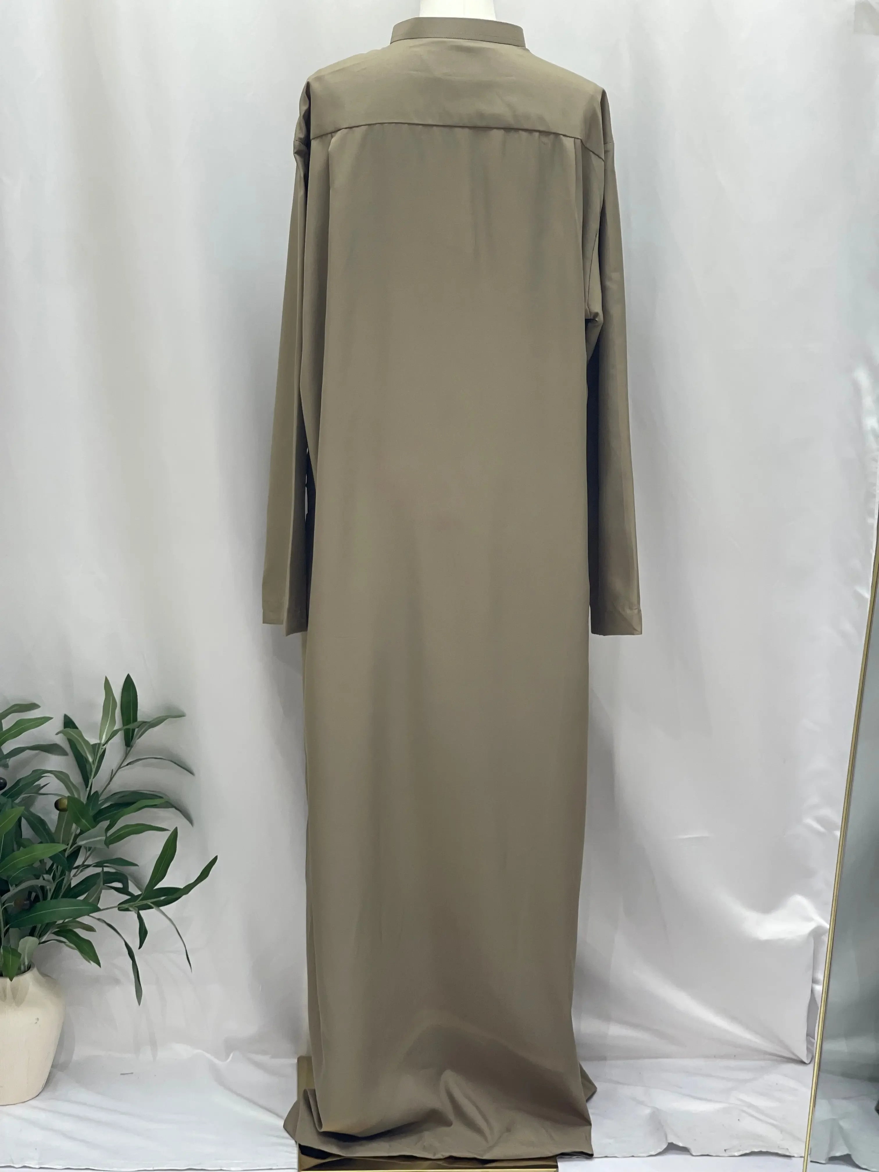 Basic High-Quality Men's Thobe - Timeless Comfort & Style Palestinian Elegance