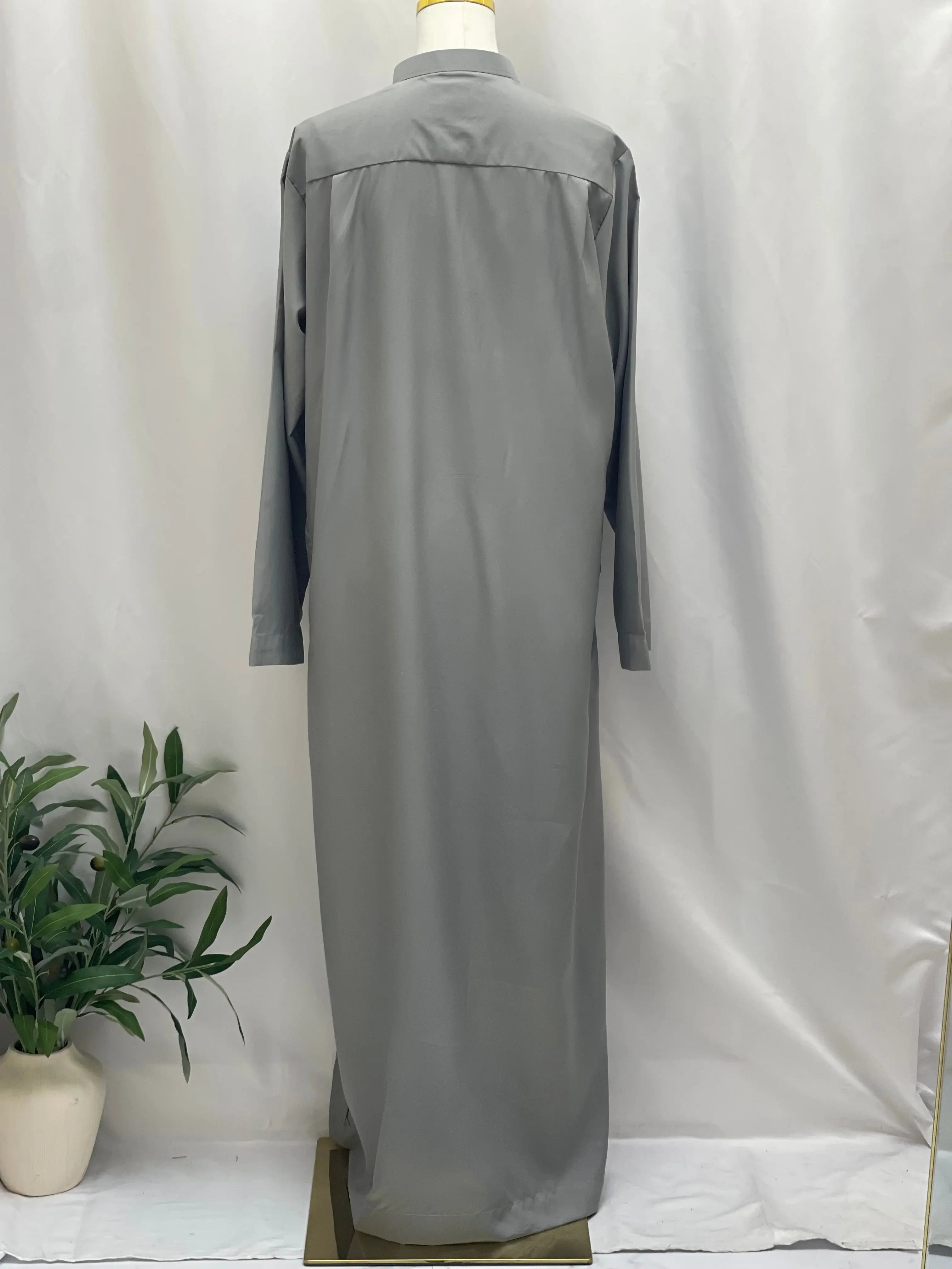 Basic High-Quality Men's Thobe - Timeless Comfort & Style Palestinian Elegance