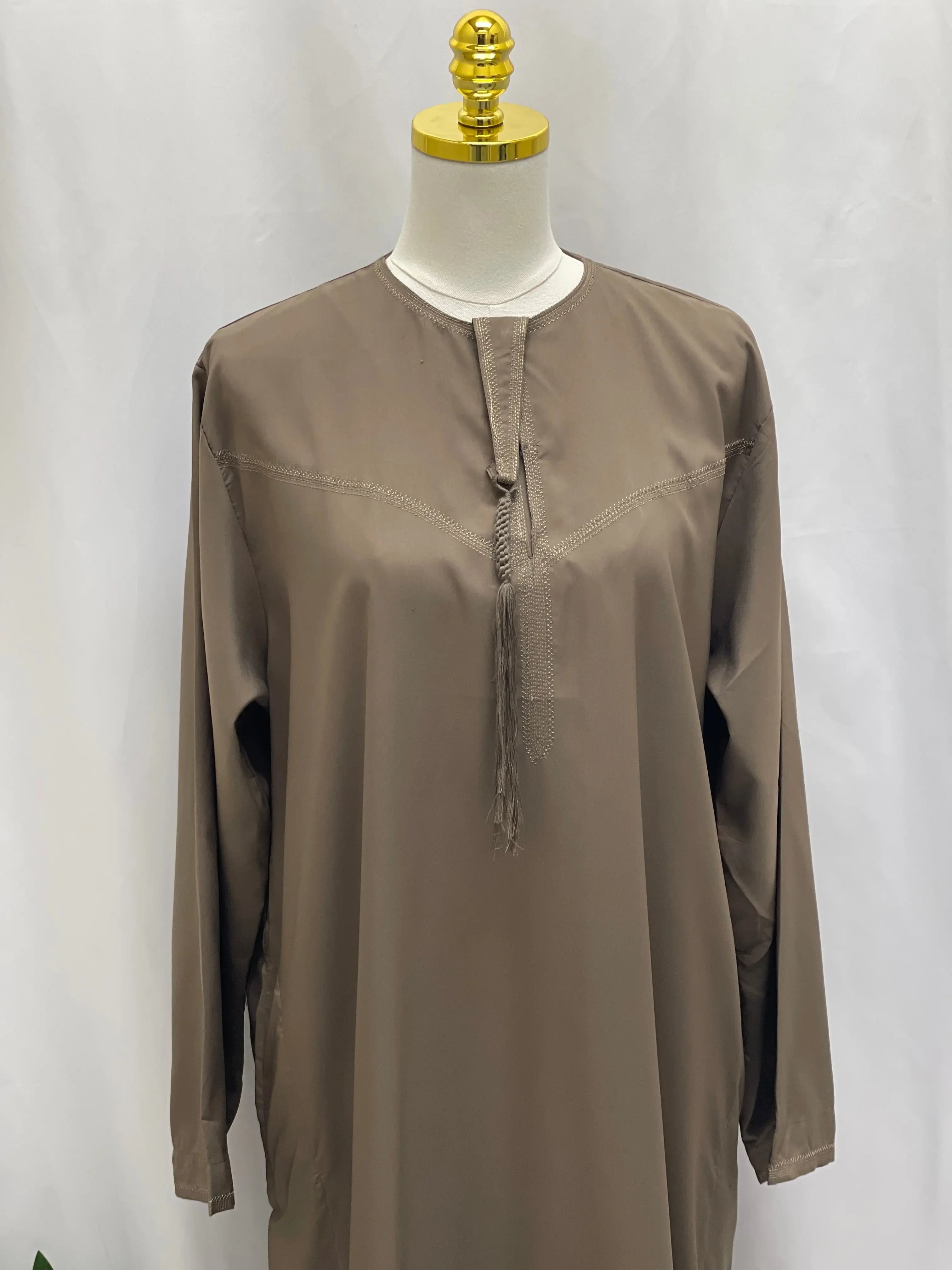 Men's High-Quality Thobe with Sharshoba Tassel -l Palestinian Elegance