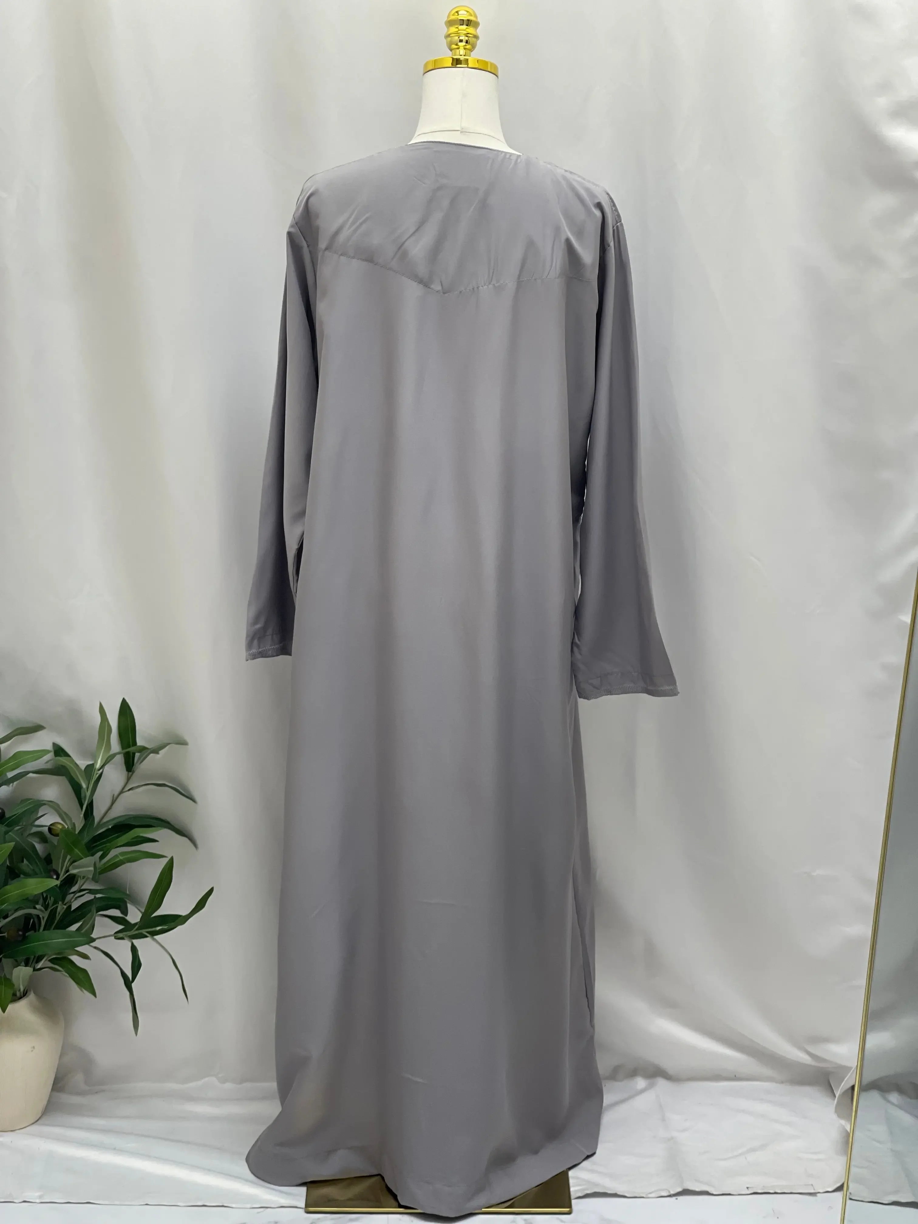 Men's High-Quality Thobe with Sharshoba Tassel -l Palestinian Elegance