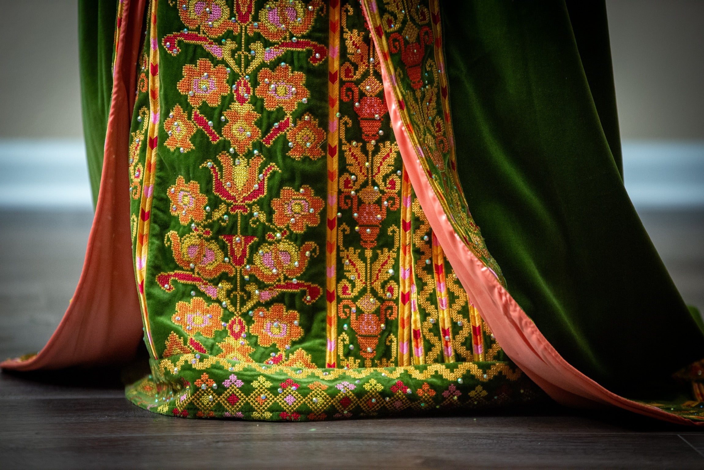 New High Quality Embroidered Velvet Measurements With Overskirt Palestinian Elegance