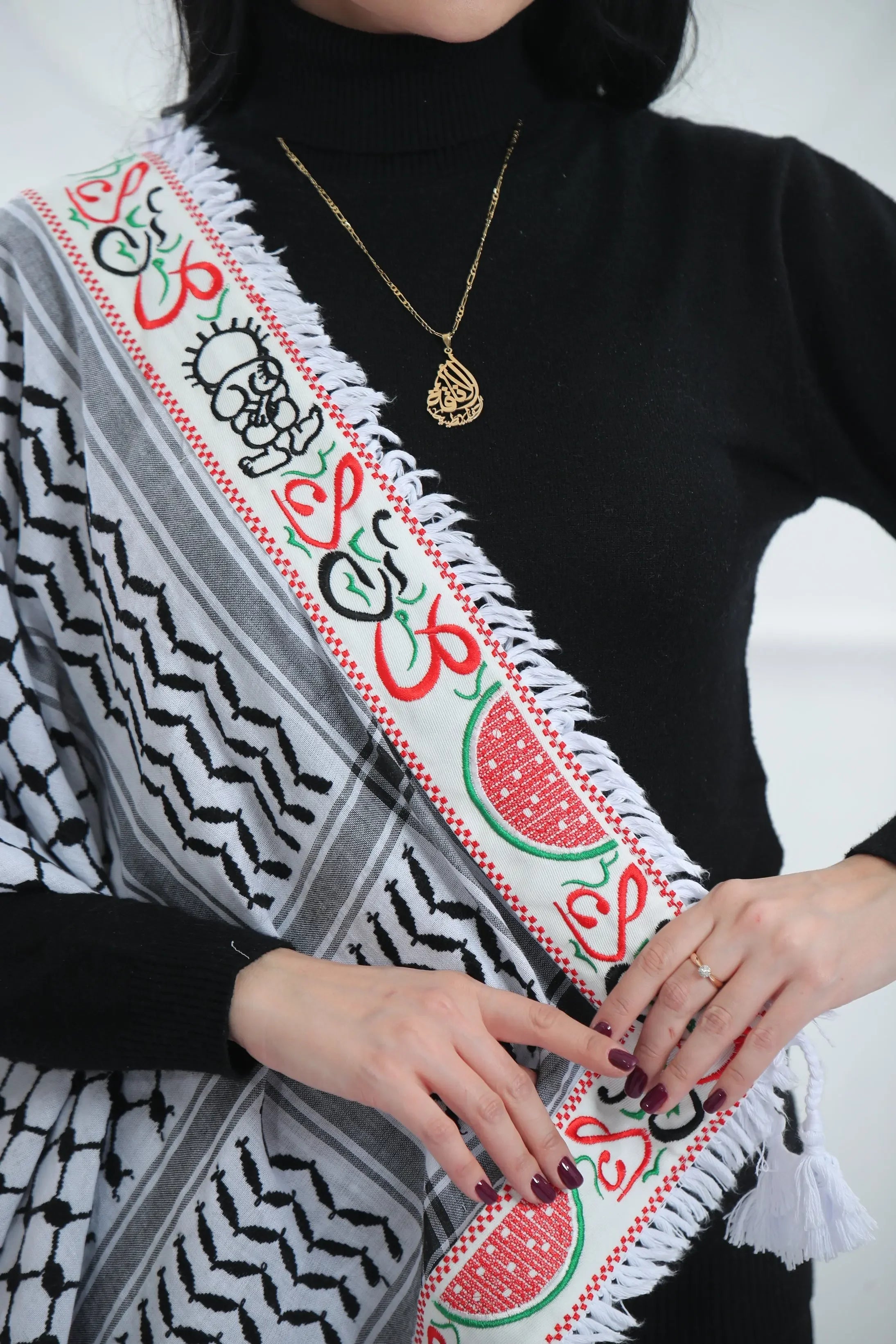 Cultural Heritage: The Traditional Hanzala Embroidered Kuffia Palestinian Elegance
