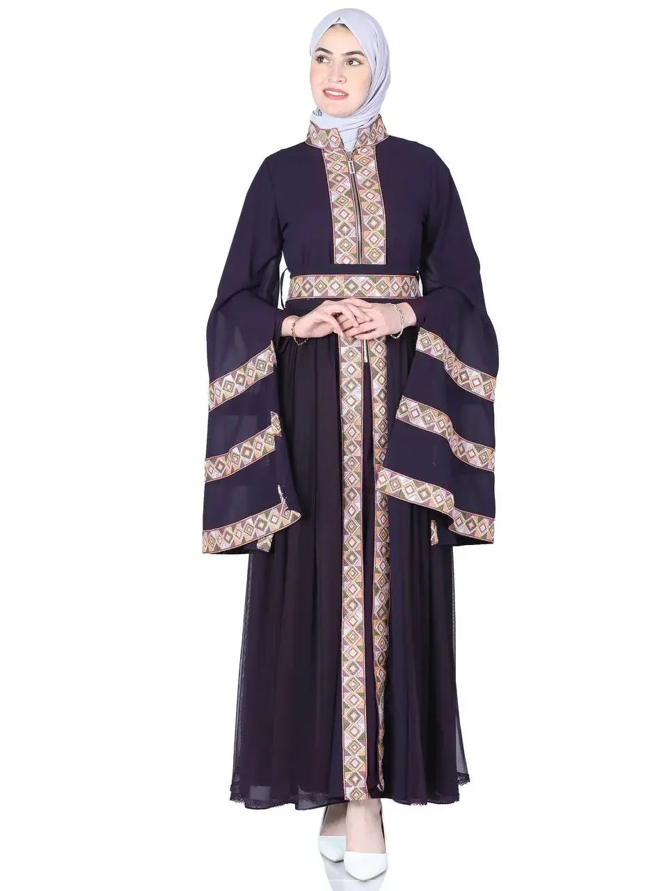 Palestinian Elegance luxury embroidered kaftan dress in black with intricate traditional patterns and flowing sleeves