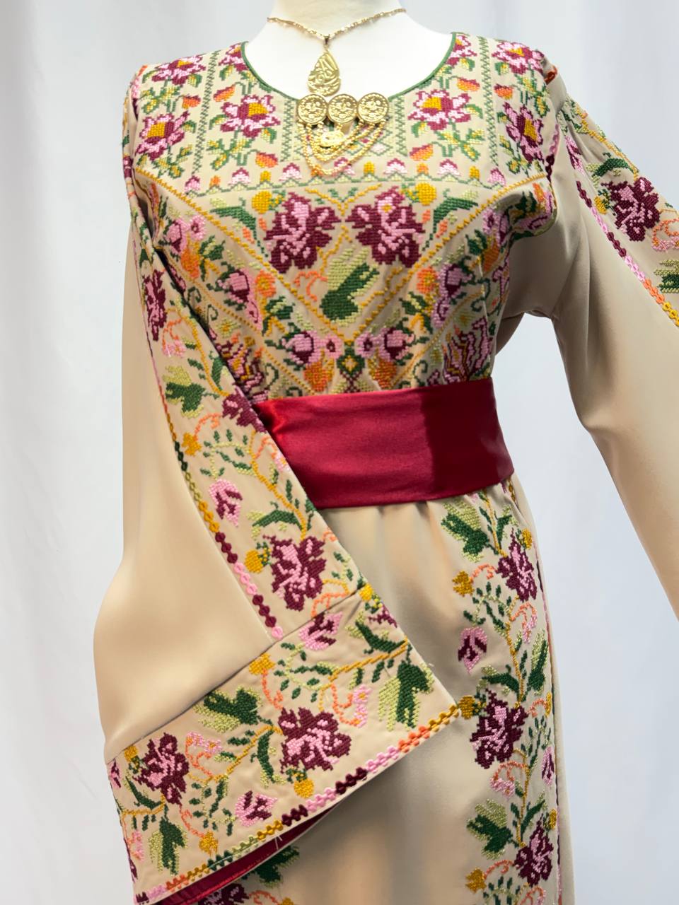 Thobe “Zahret Al-Ard” – Palestinian Heritage Edition - Palestinian Elegance