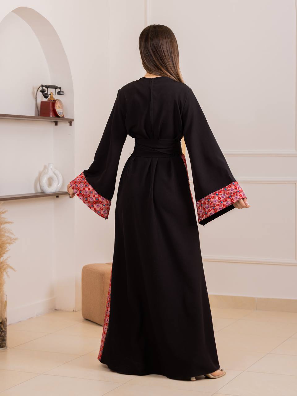 Heritage Grace Embroidered Thobe