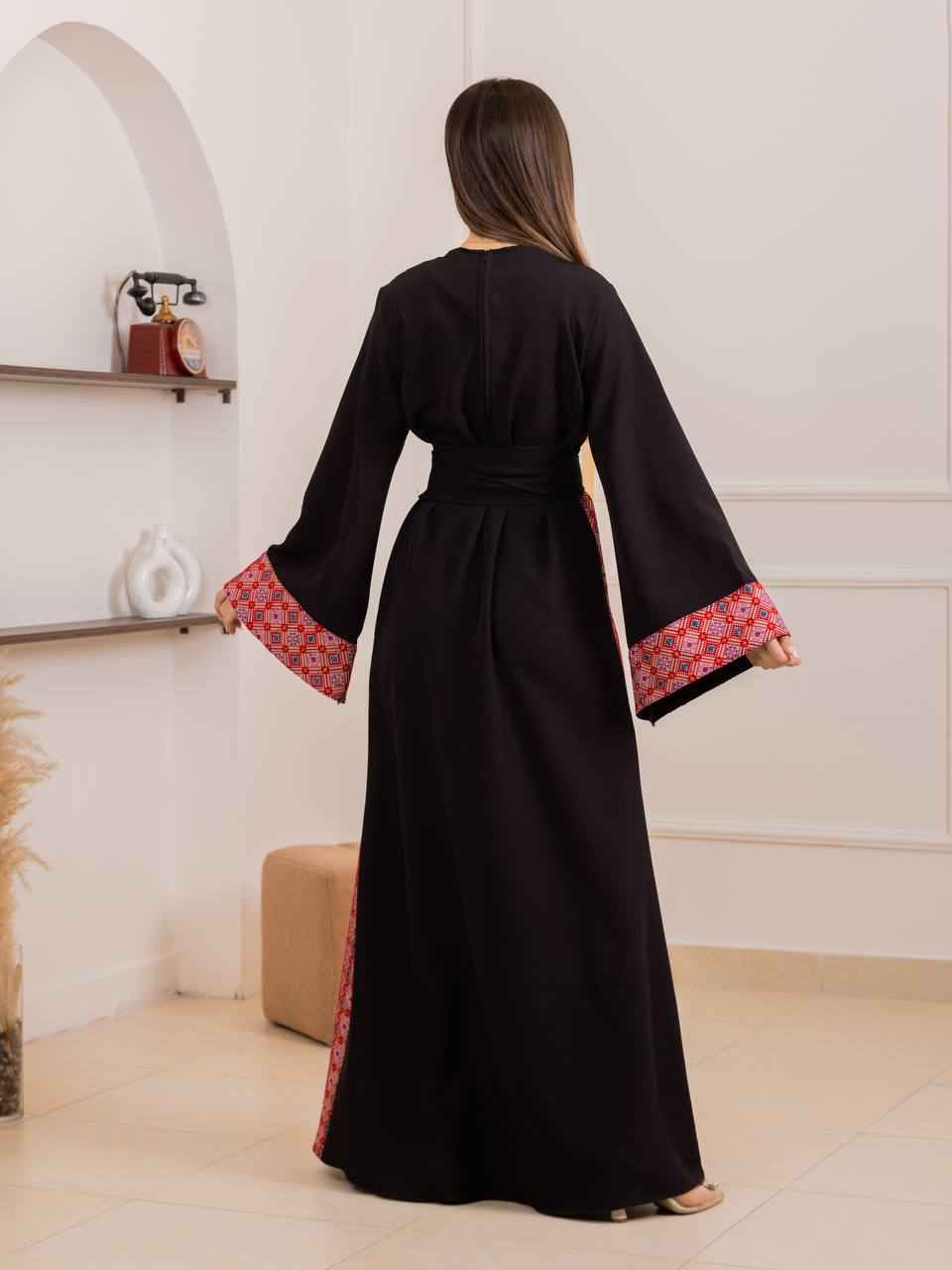 Heritage Grace Embroidered Thobe