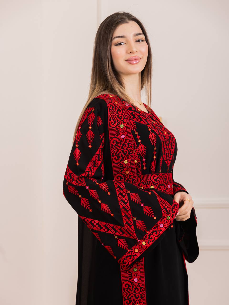 Layal Al-Quds Embroidered Bisht Set