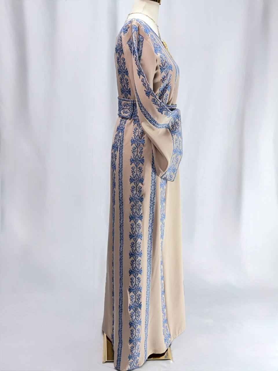 Thobe Noor Al-Balad