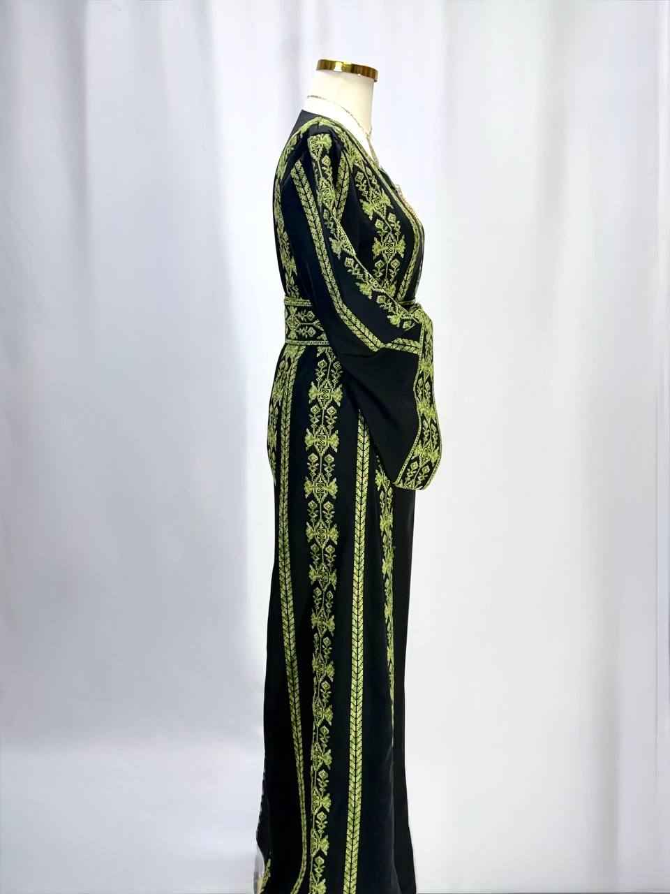 Thobe Noor Al-Balad
