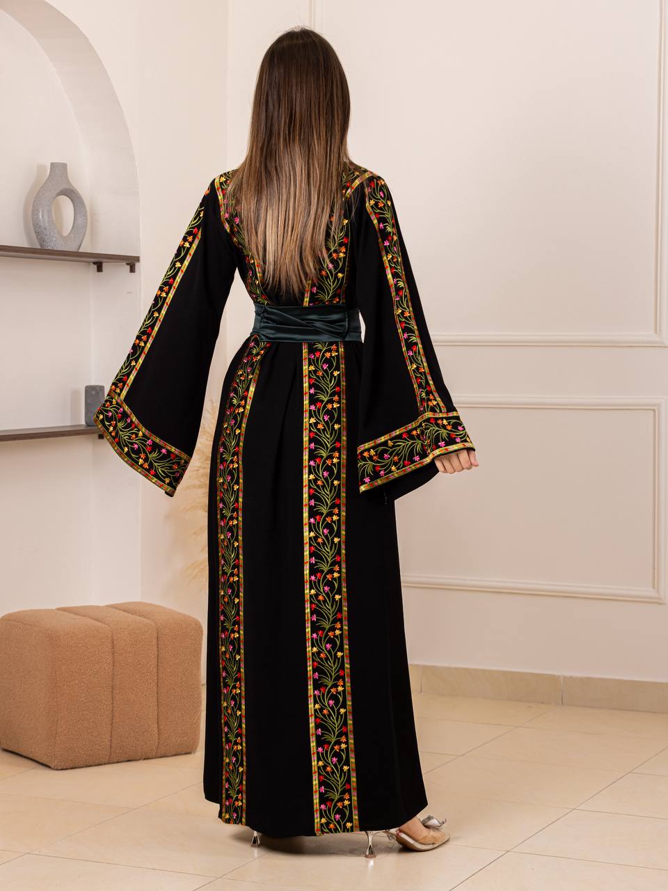 Thobe Ward Al-Manajel