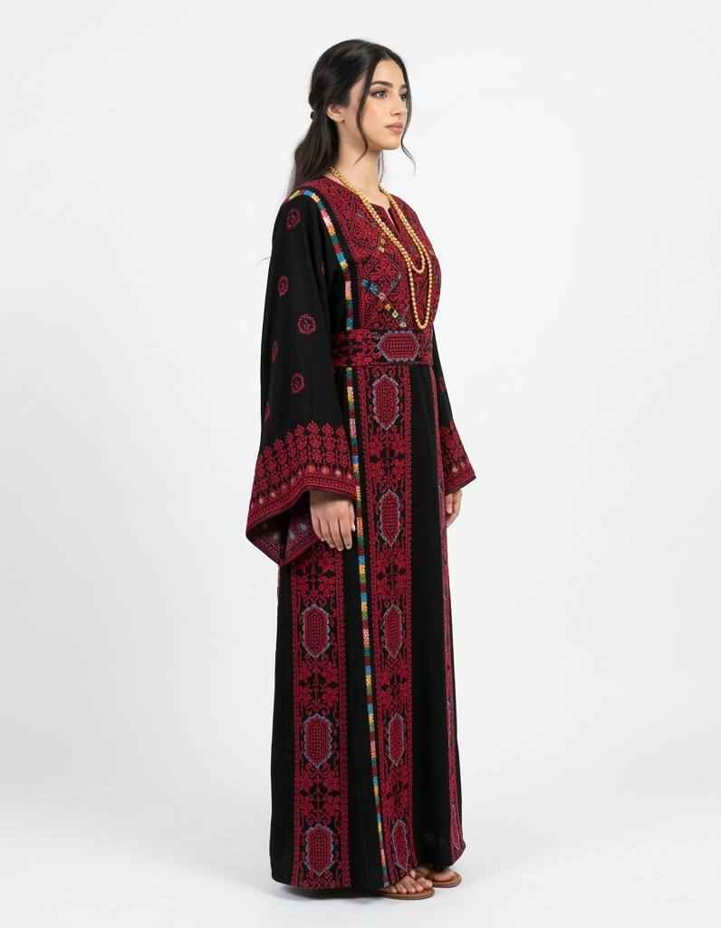 Thobe Aroq Al-Onsa Heritage Dress
