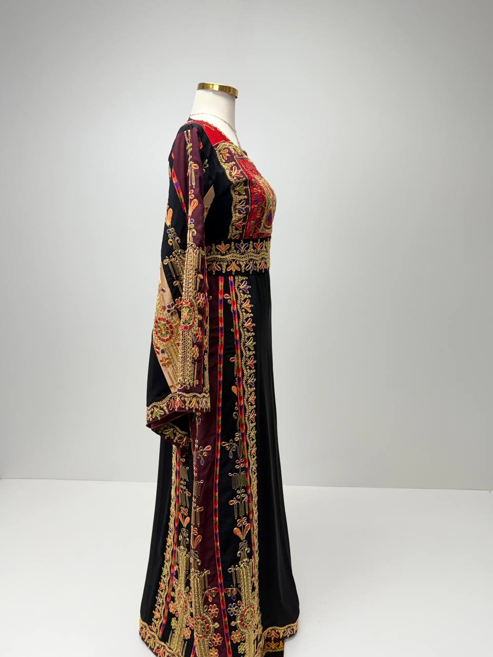 Thobe Kanz Al-Turath