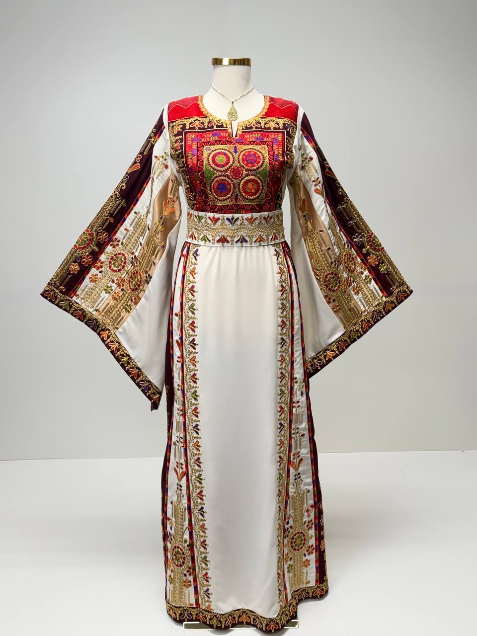 Thobe Kanz Al-Turath