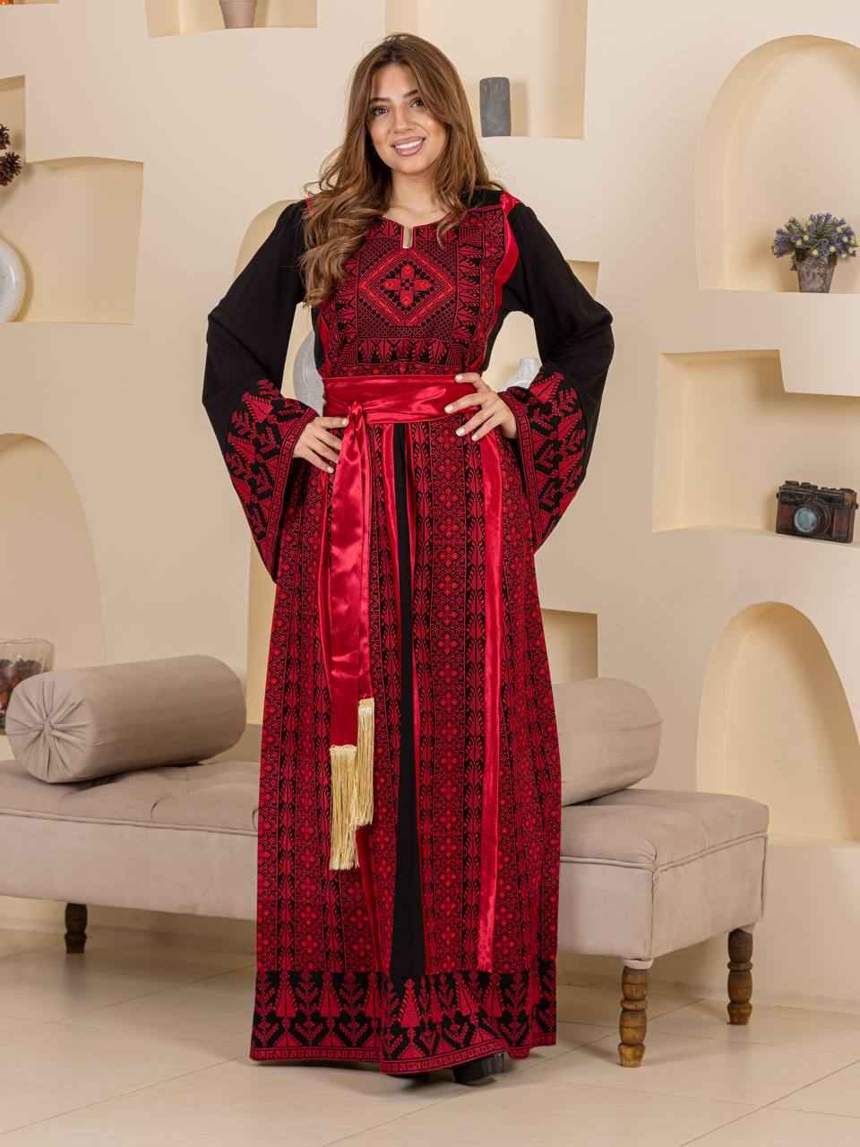 Thobe Basmat Al-Tatreez