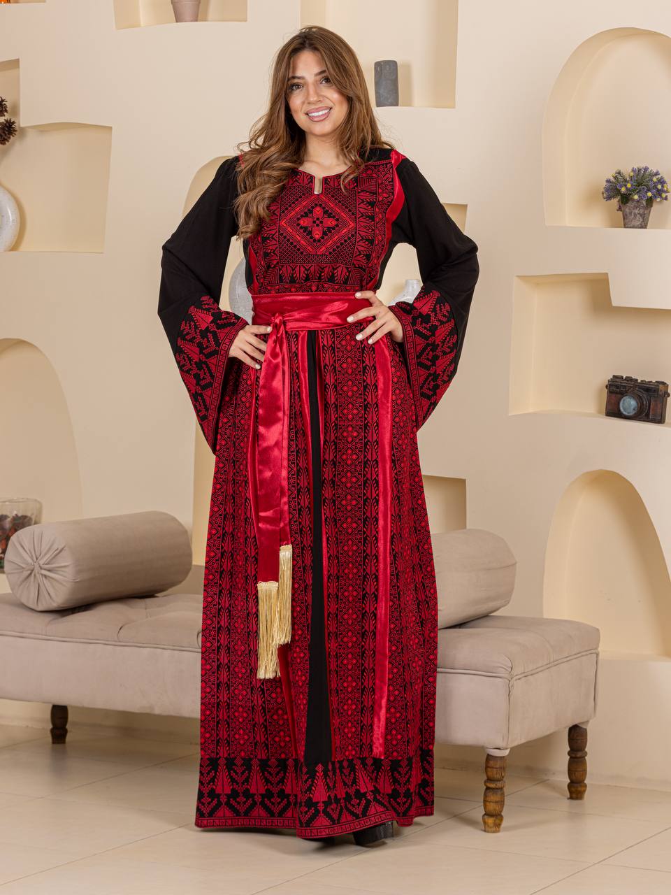 Thobe Basmat Al-Tatreez