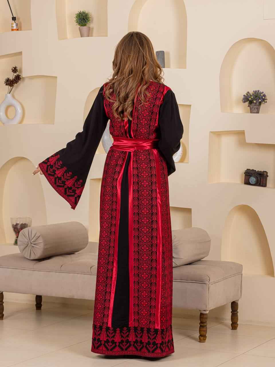 Thobe Basmat Al-Tatreez