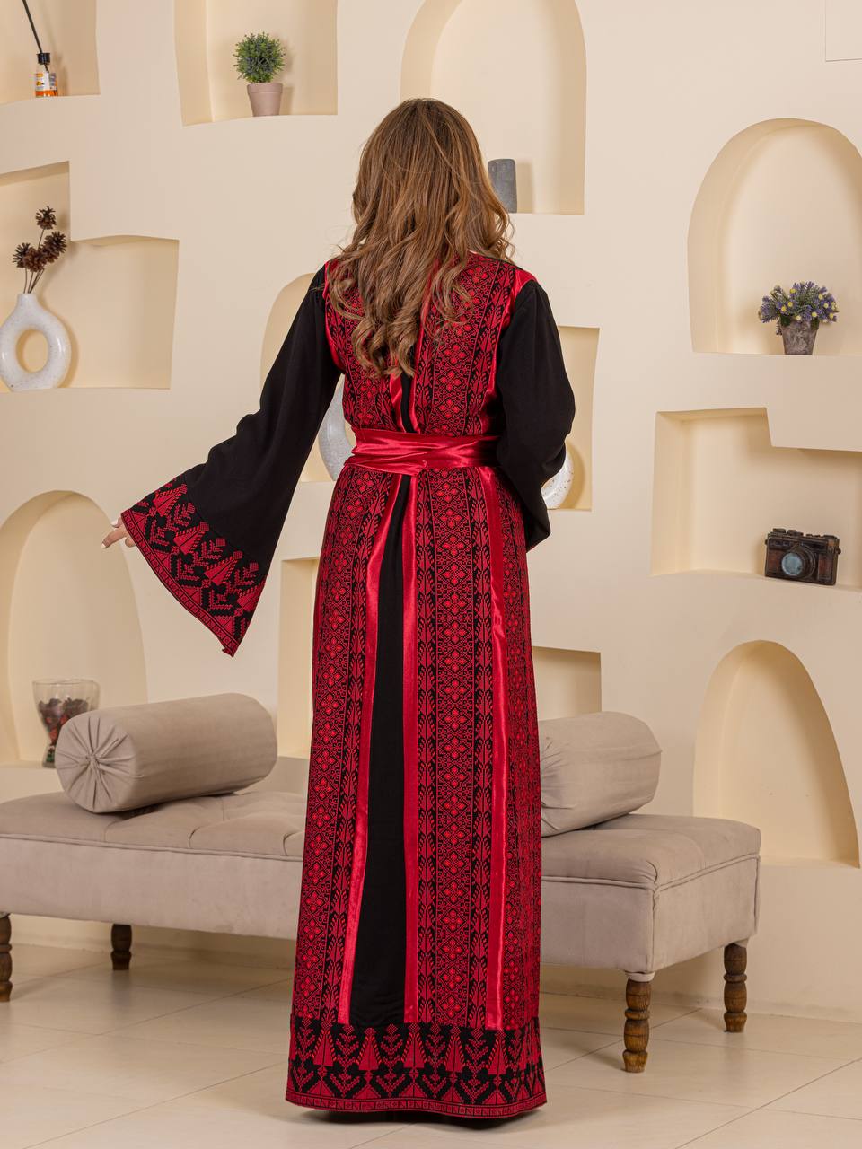 Thobe Basmat Al-Tatreez