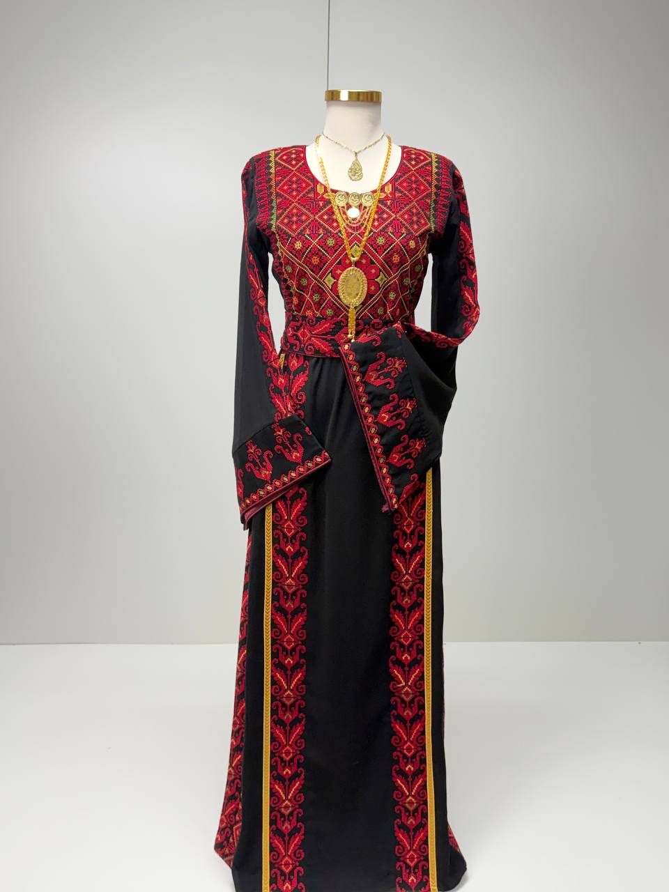 Thobe Layali Al-Quds - Palestinian Elegance