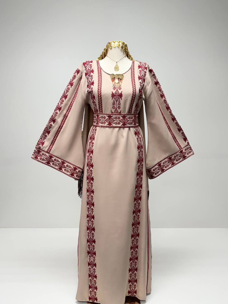 Thobe Noor Al-Balad - Palestinian Elegance