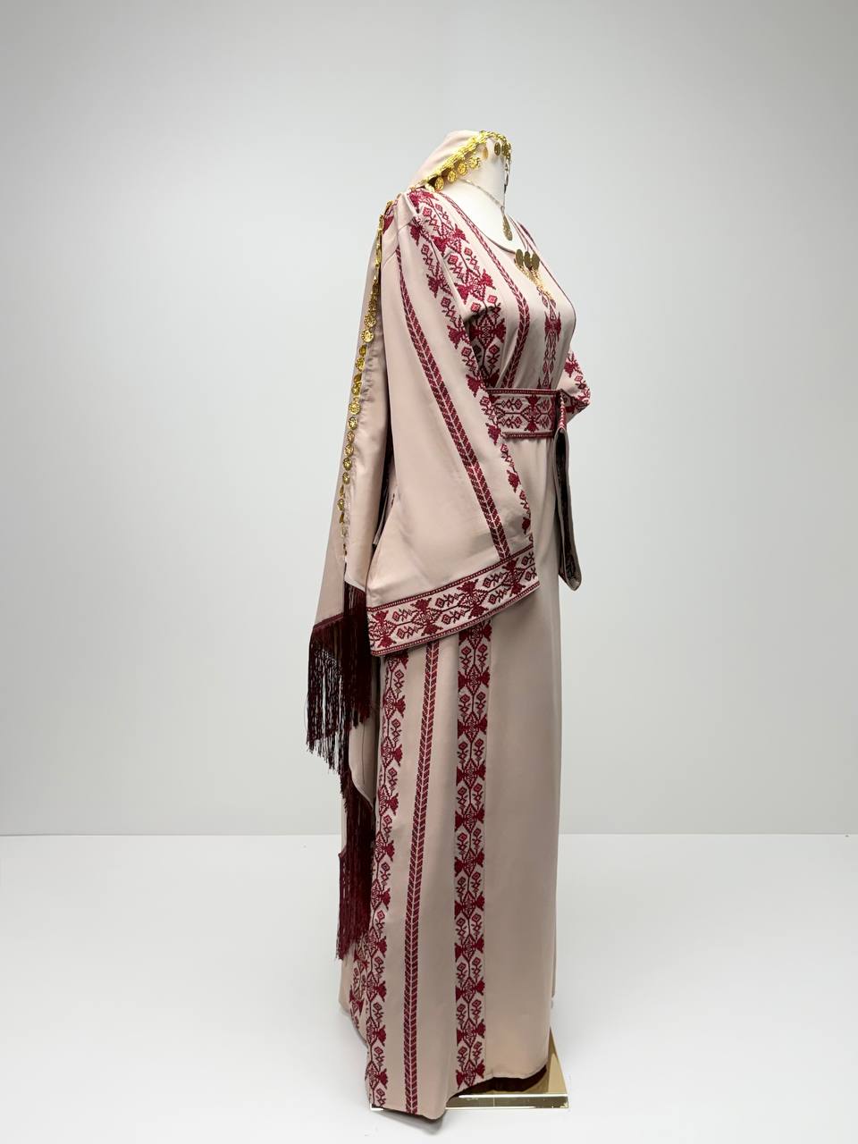 Thobe Noor Al-Balad - Palestinian Elegance