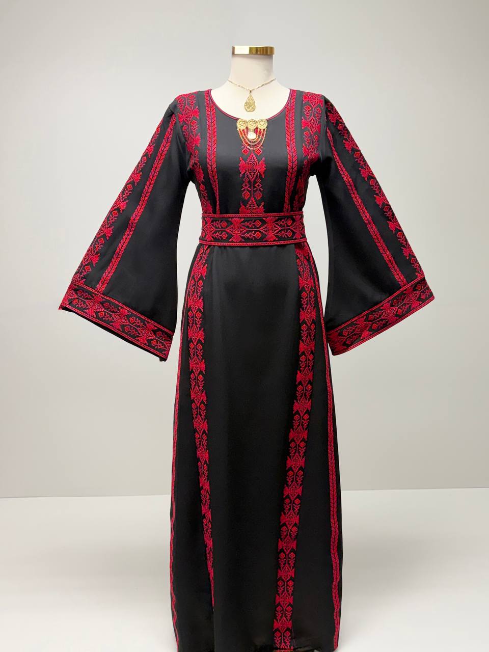 Thobe Noor Al-Balad - Palestinian Elegance