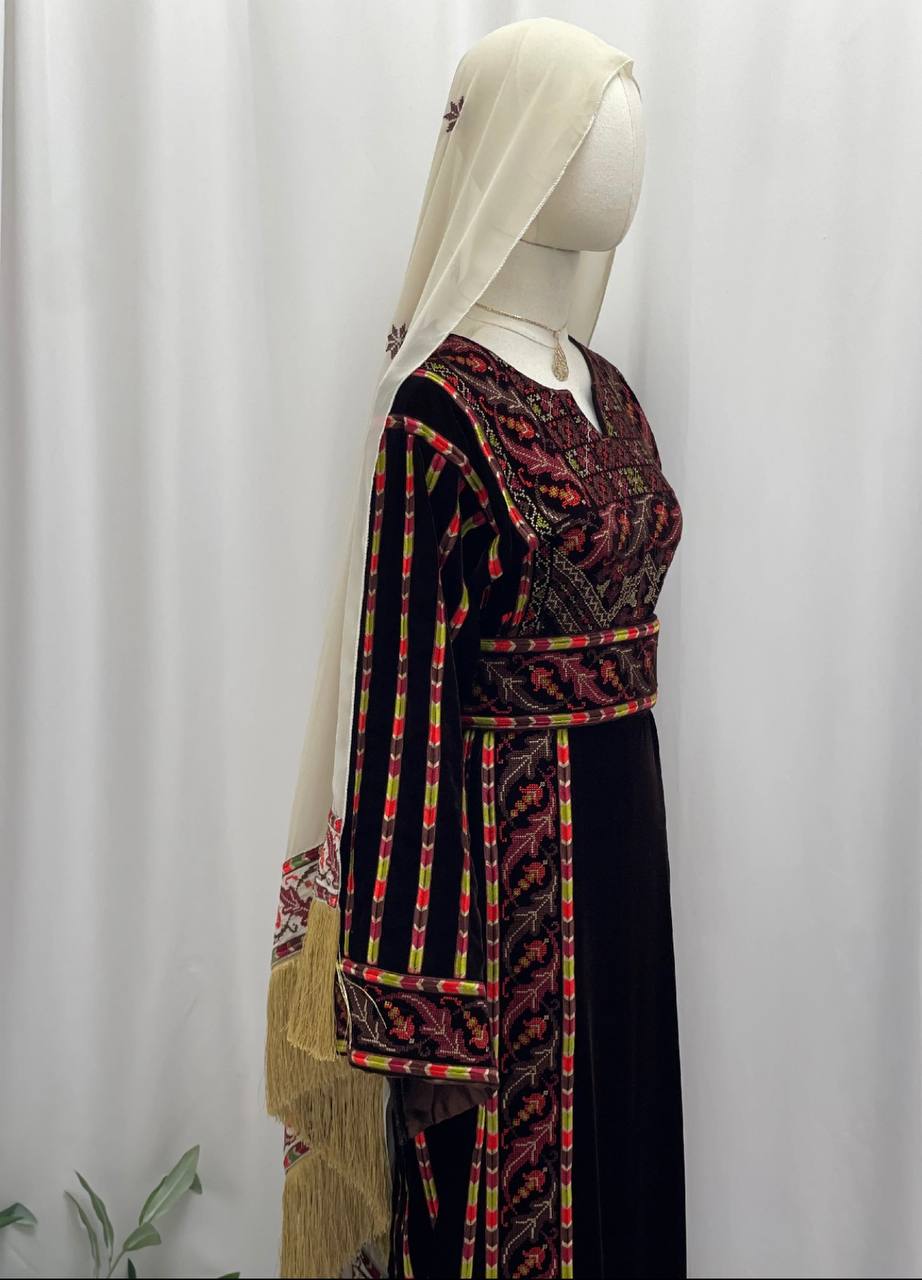 Ivory Heritage Embroidered Shawl