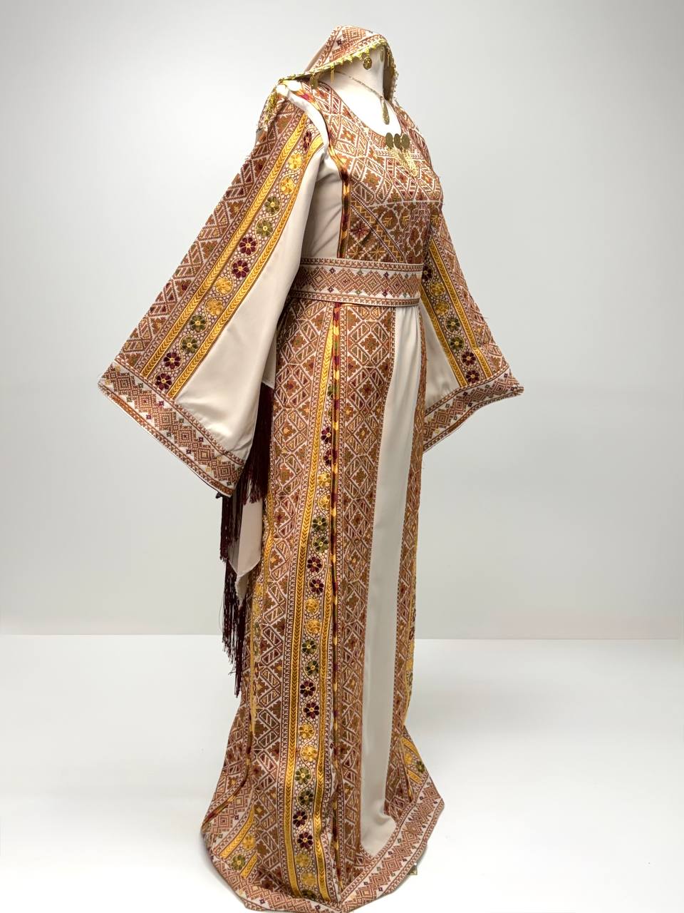 Jumana Embroidery Thobe