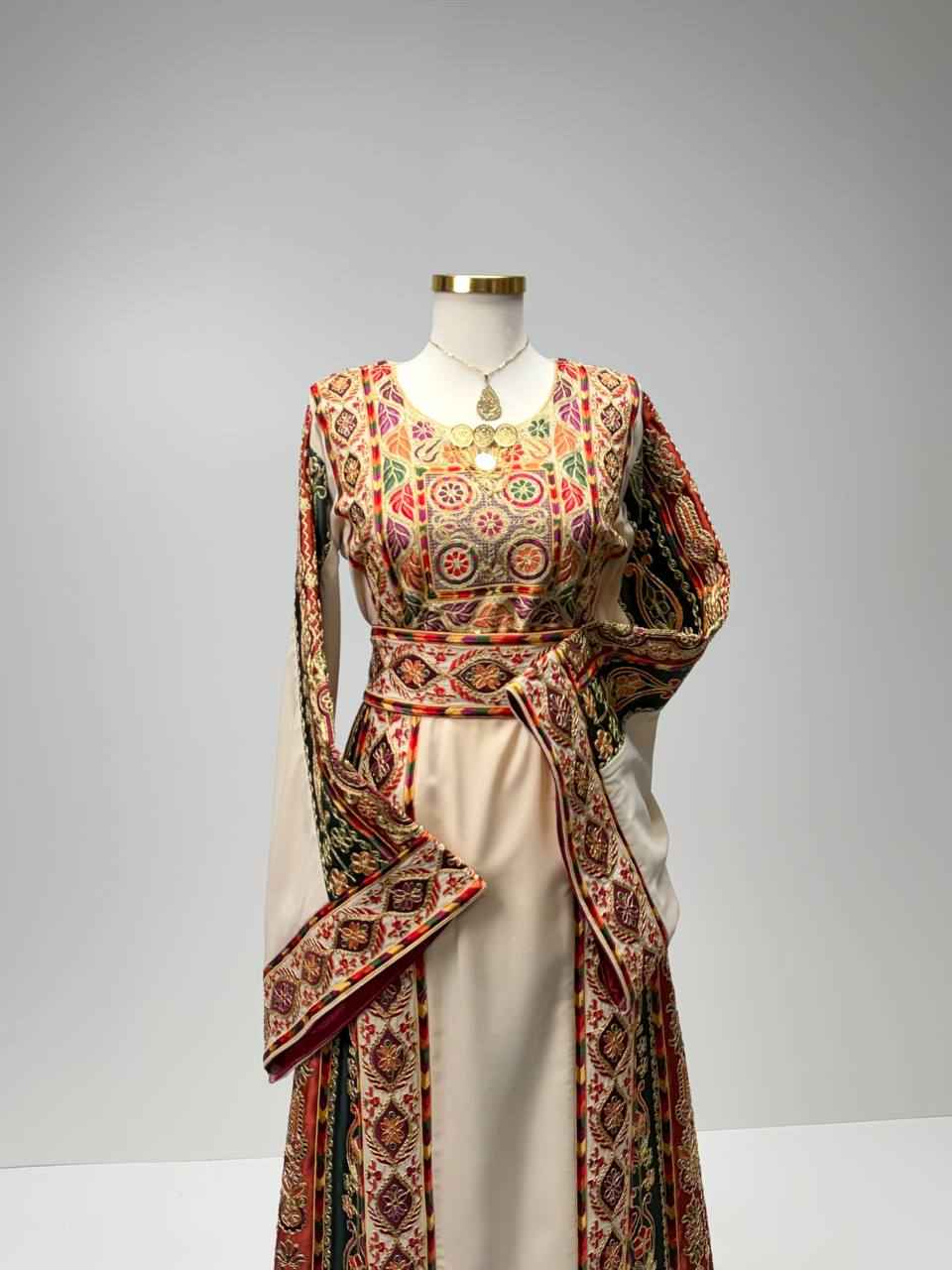 Karmel Queen Embroidered Thobe