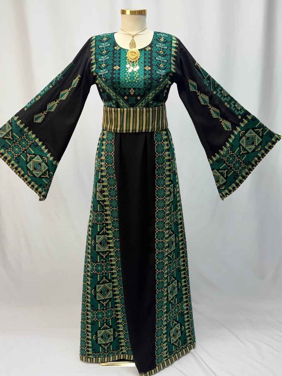 Heritage Safa Embroidered Thobe