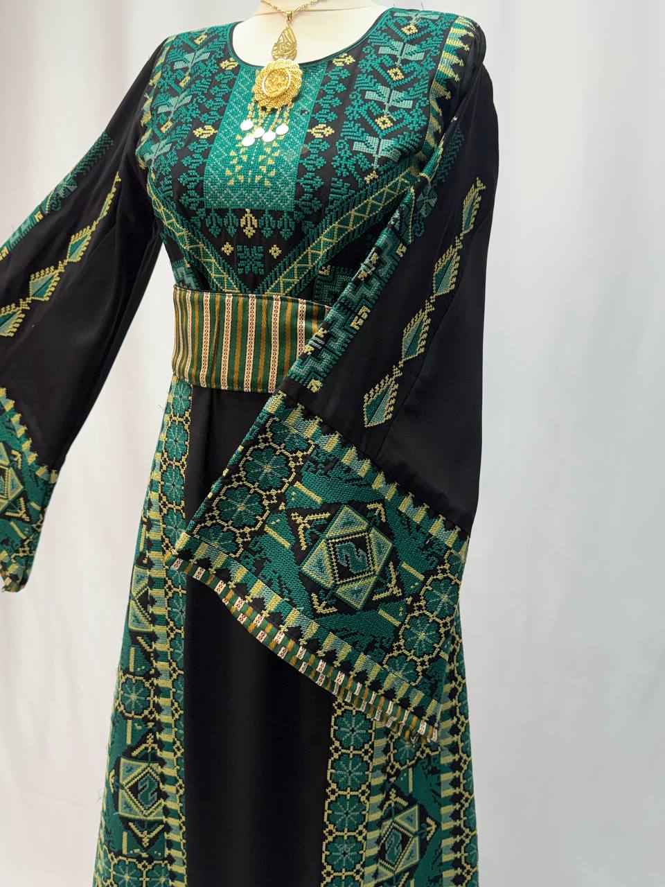 Heritage Safa Embroidered Thobe