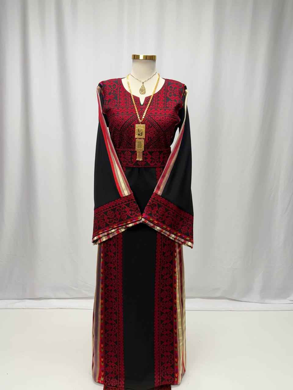 Rawan Heritage Saya Thobe
