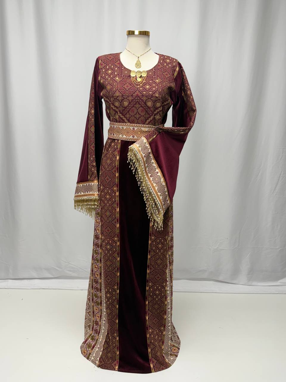 Aseel Al-Tiraz Velvet Thobe - Palestinian Elegance