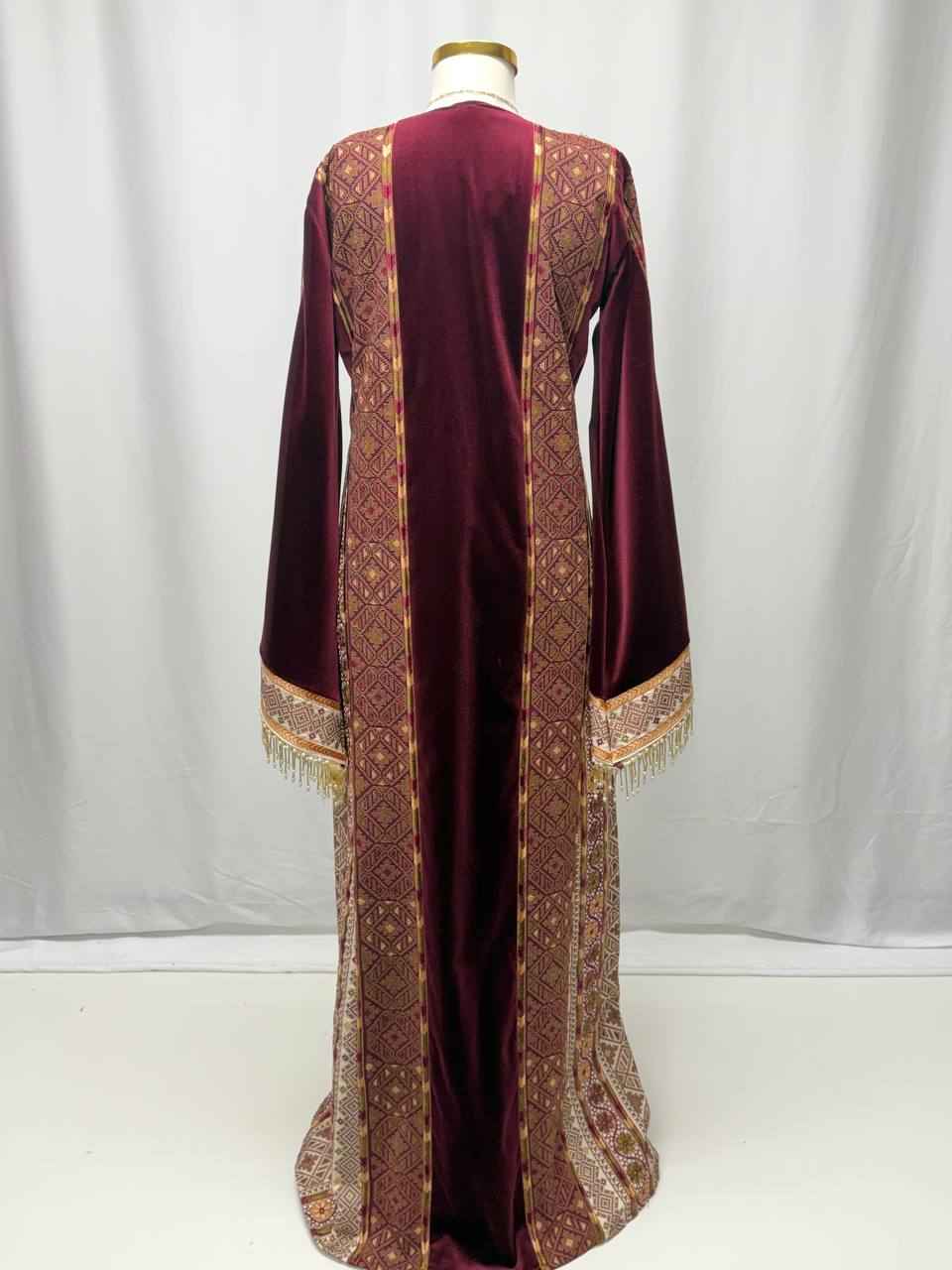 Aseel Al-Tiraz Velvet Thobe