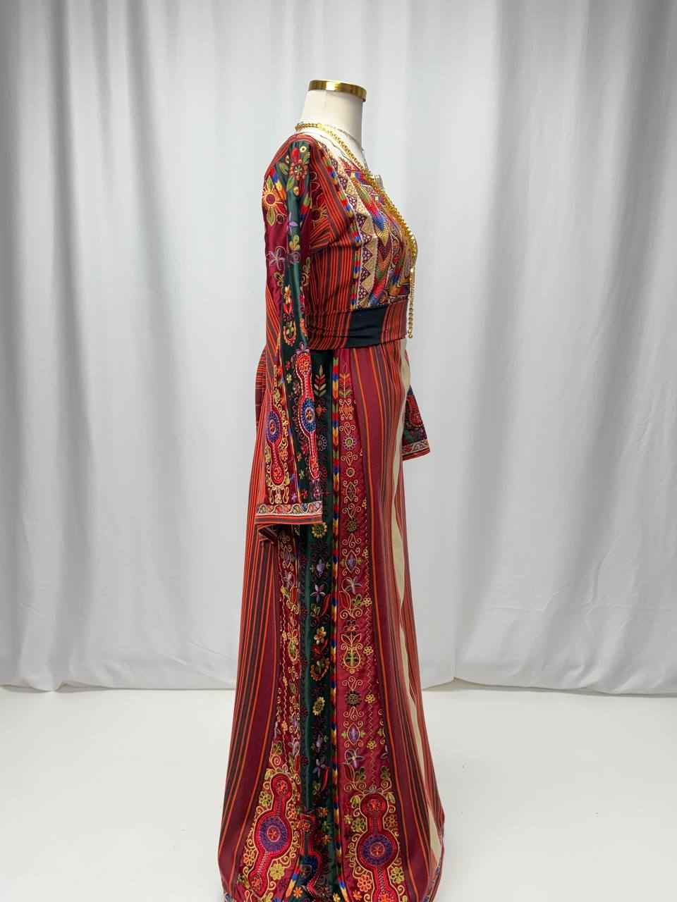 Raneem Majdalawi Heritage Thobe