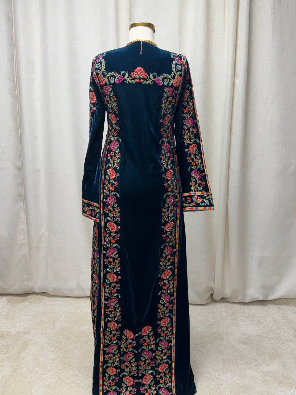 Razan Petrol Velvet Heritage Thobe