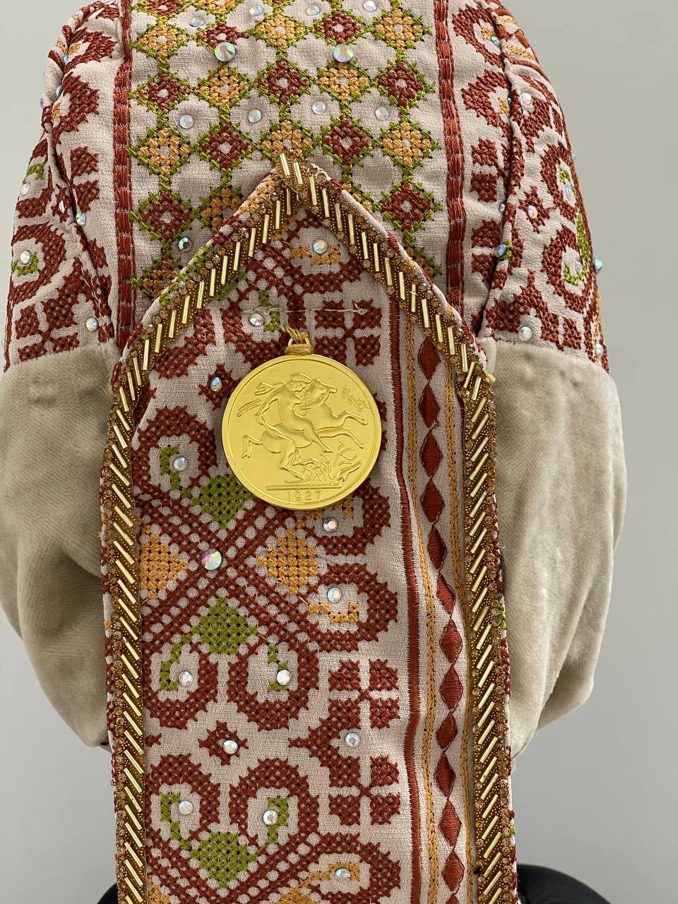 English Lira Coral Heritage Headpiece