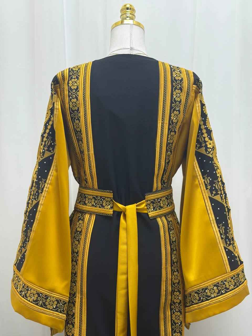 Noor Al Ard Satin Thobe