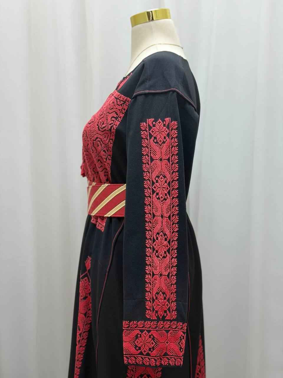 Siti Safiya Heritage Thobe