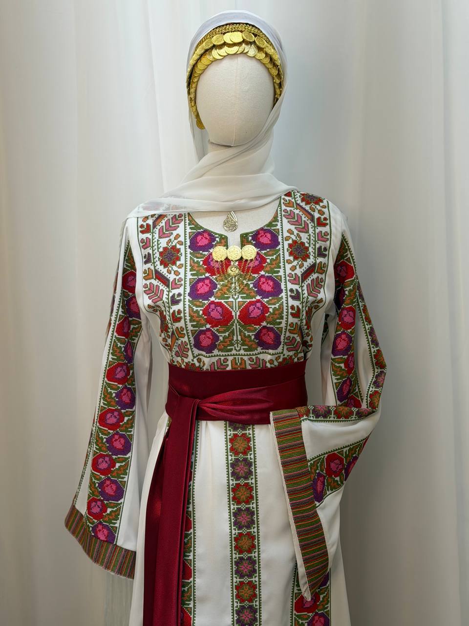 Lina Embroidered Thoub