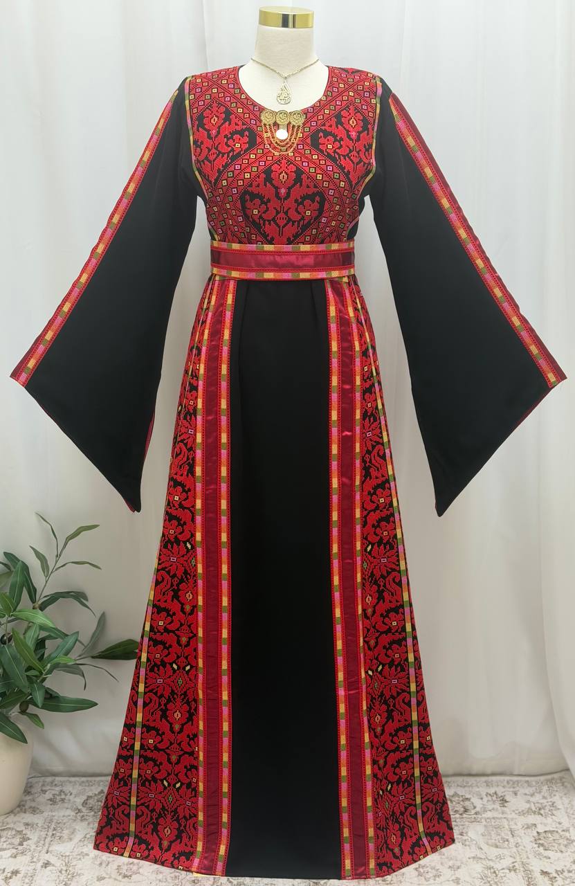 Farah Heritage Thoub