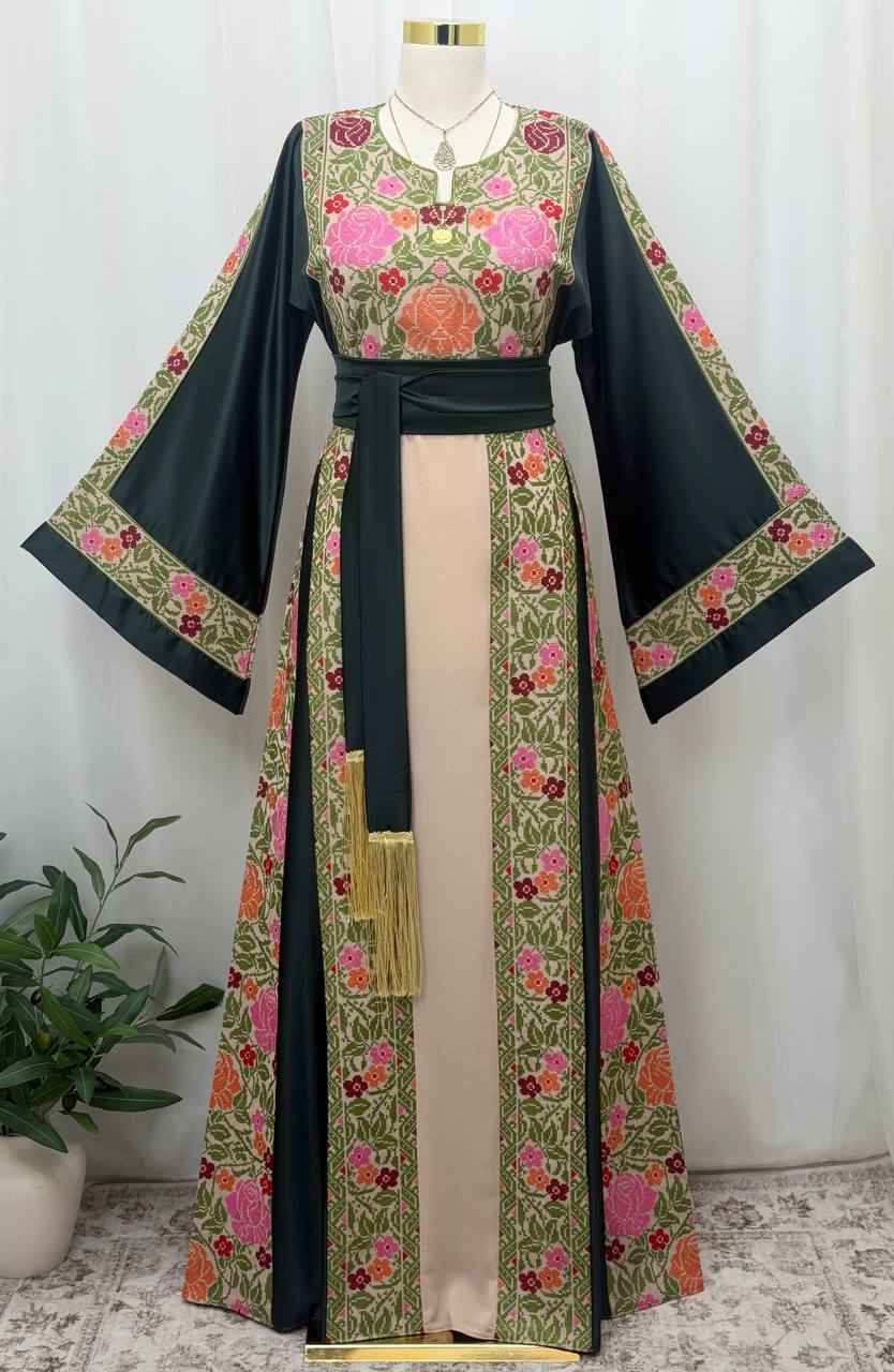 Yasmeen of Palestine Thoub