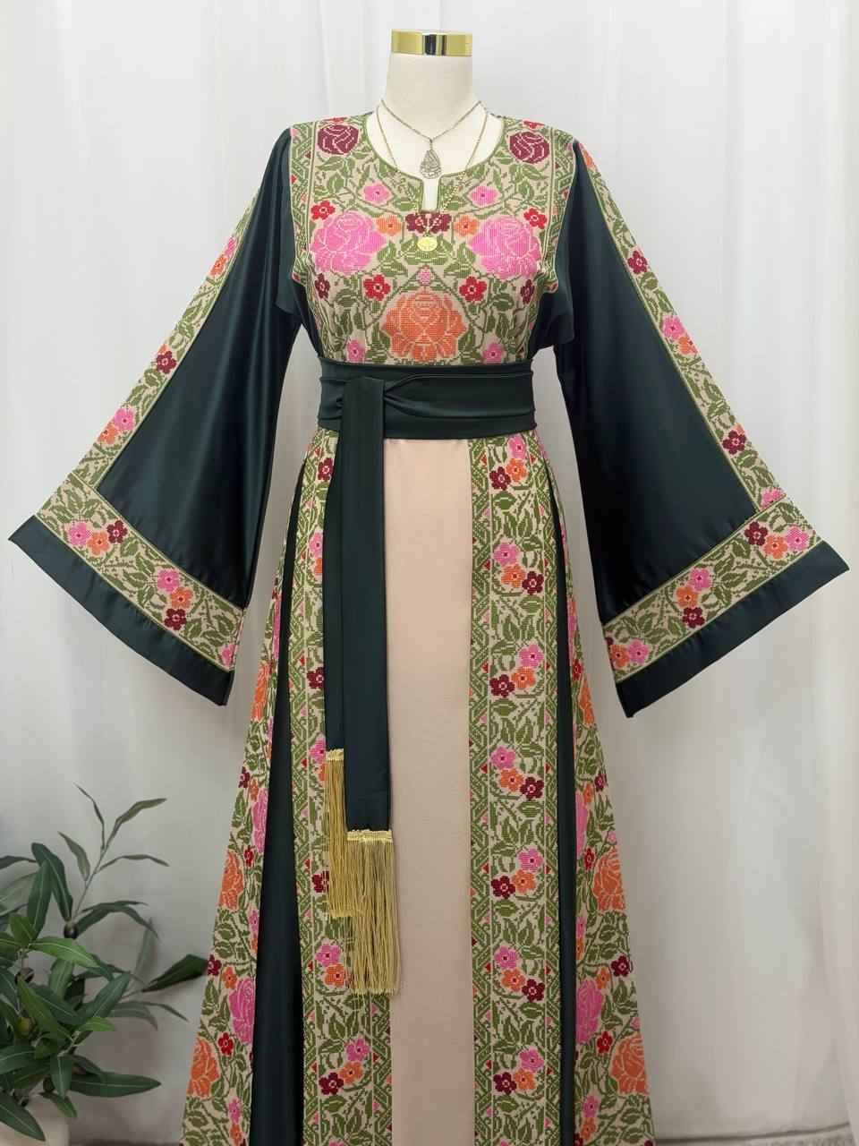 Yasmeen of Palestine Thoub