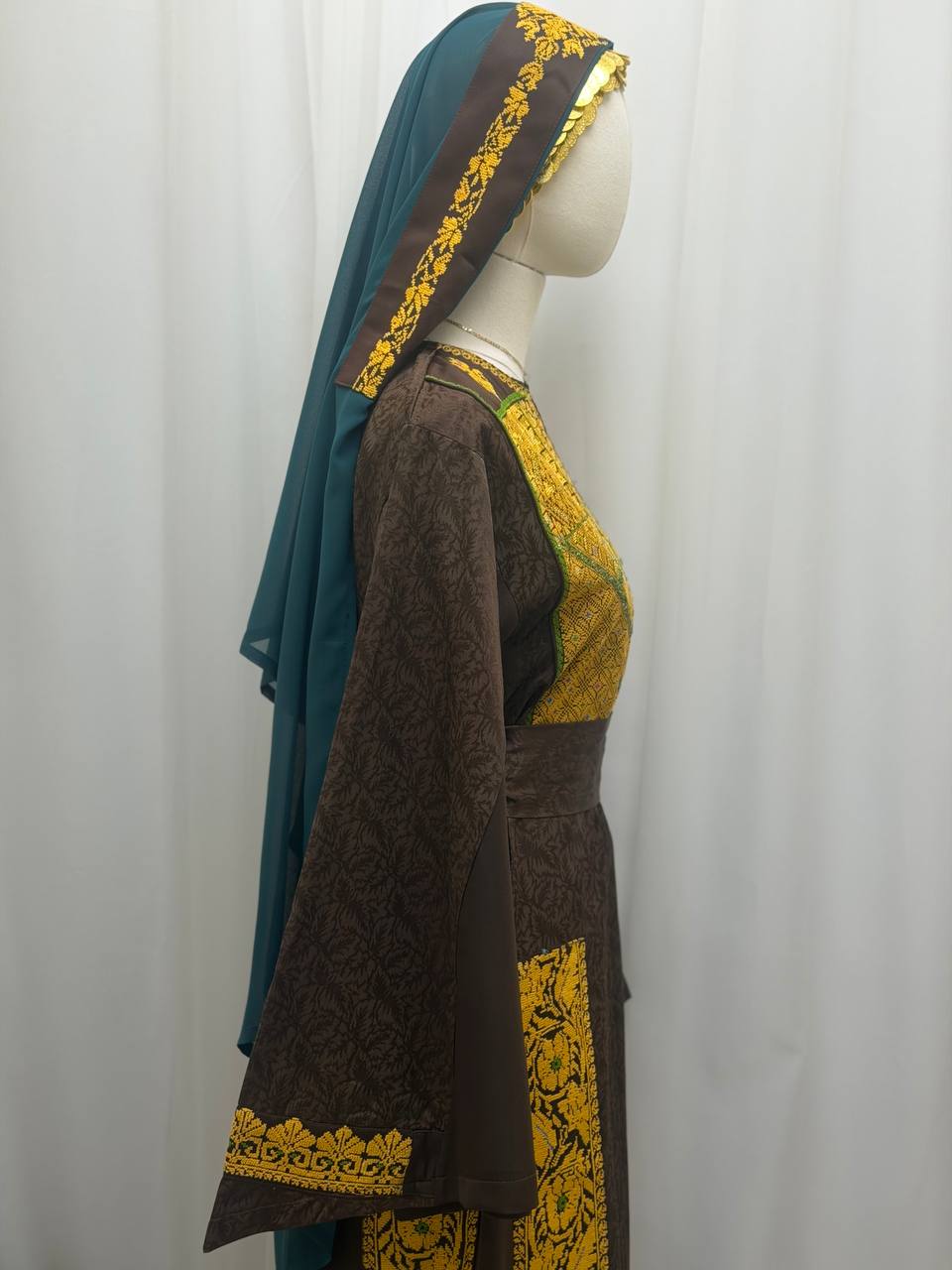 New Subhiya Heritage Ghabani Thobe – Hand-Transferred Embroidery