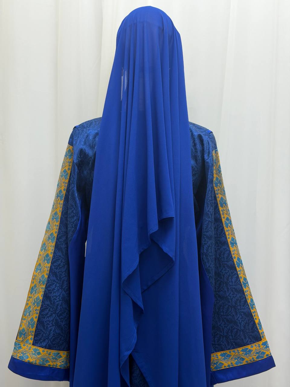 Hand-Embroidered Ghabani Heritage Thobe