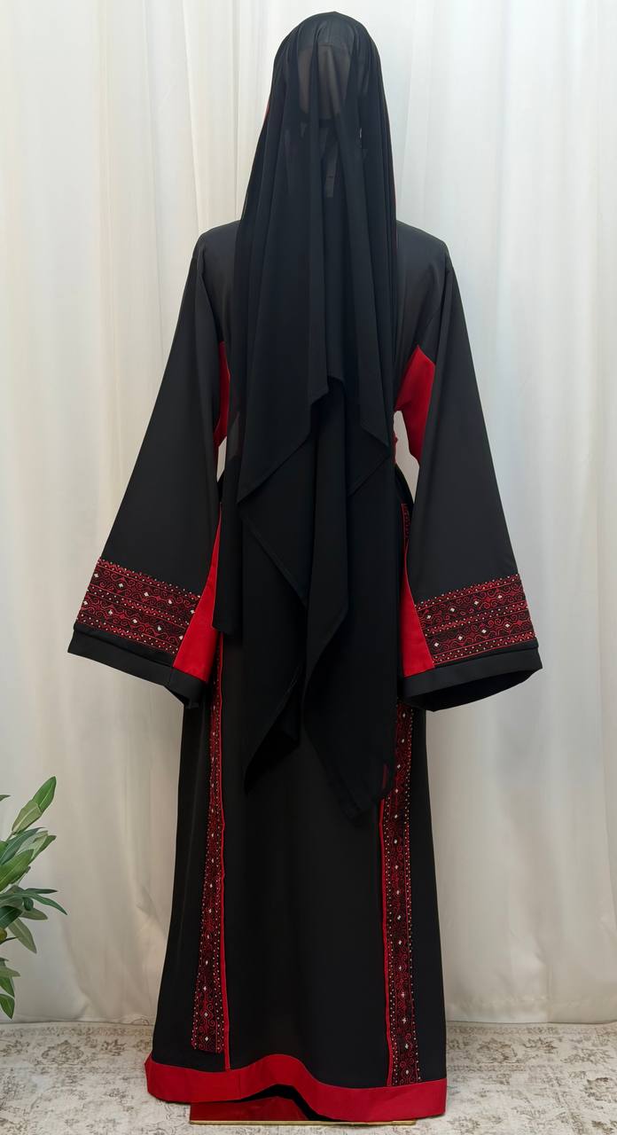 Thobe Laylat Al-Karmel