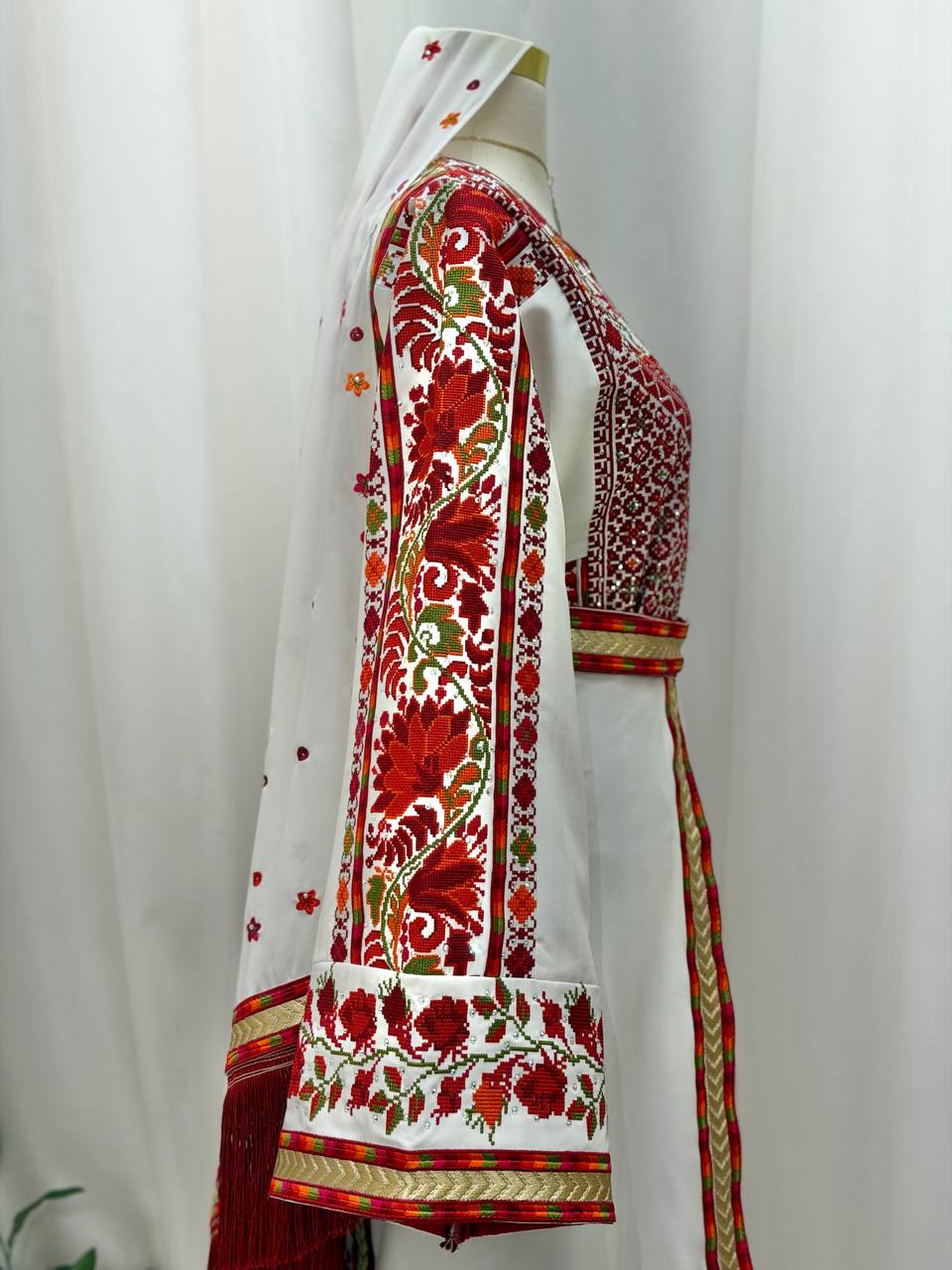 Raneem Bridal Thobe