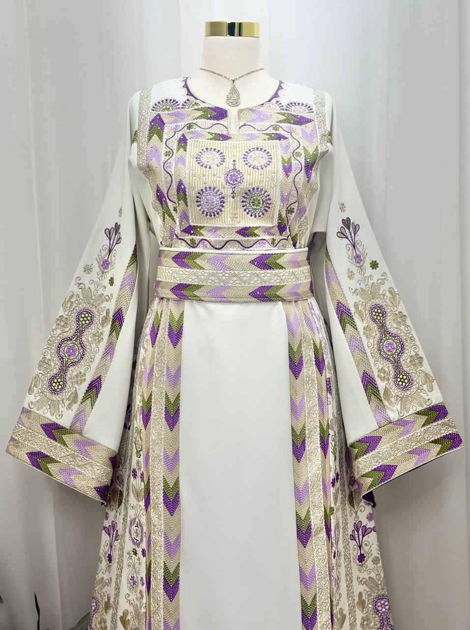 Nasmah Embroidered Thobe