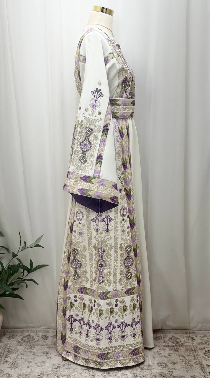Nasmah Embroidered Thobe