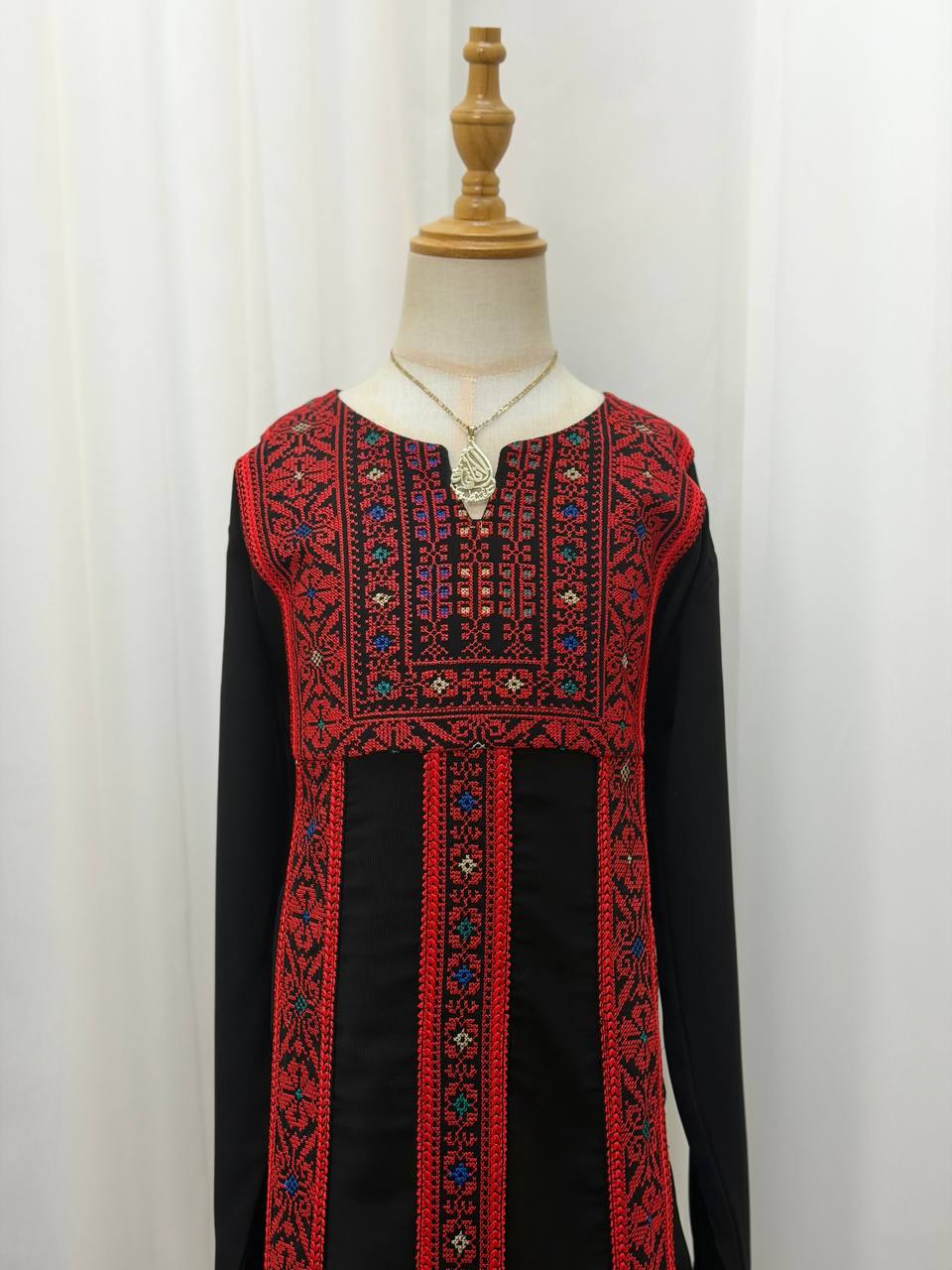 Noor Al-Quds Abaya